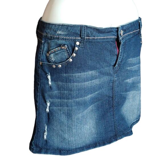Almost famous Denim Skirt Size 20 Distressed with Studded Pockets - Picture 3 of 4